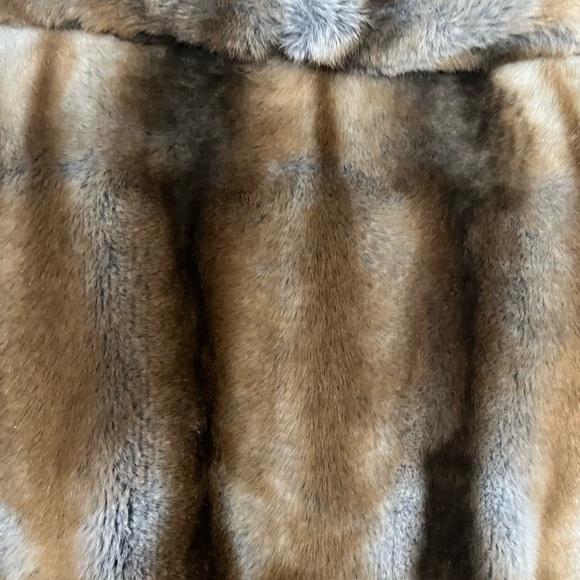 MCM Jeans Jacket Small/Medium Fur Blue grey/Pecan/Sorrel Colors like new - Picture 6 of 9